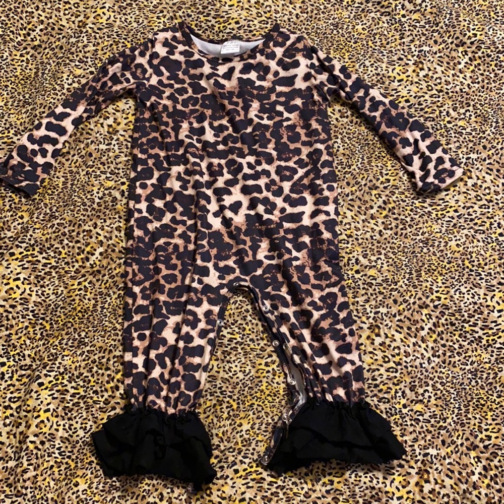 Super cute ! 1 piece romper body suit